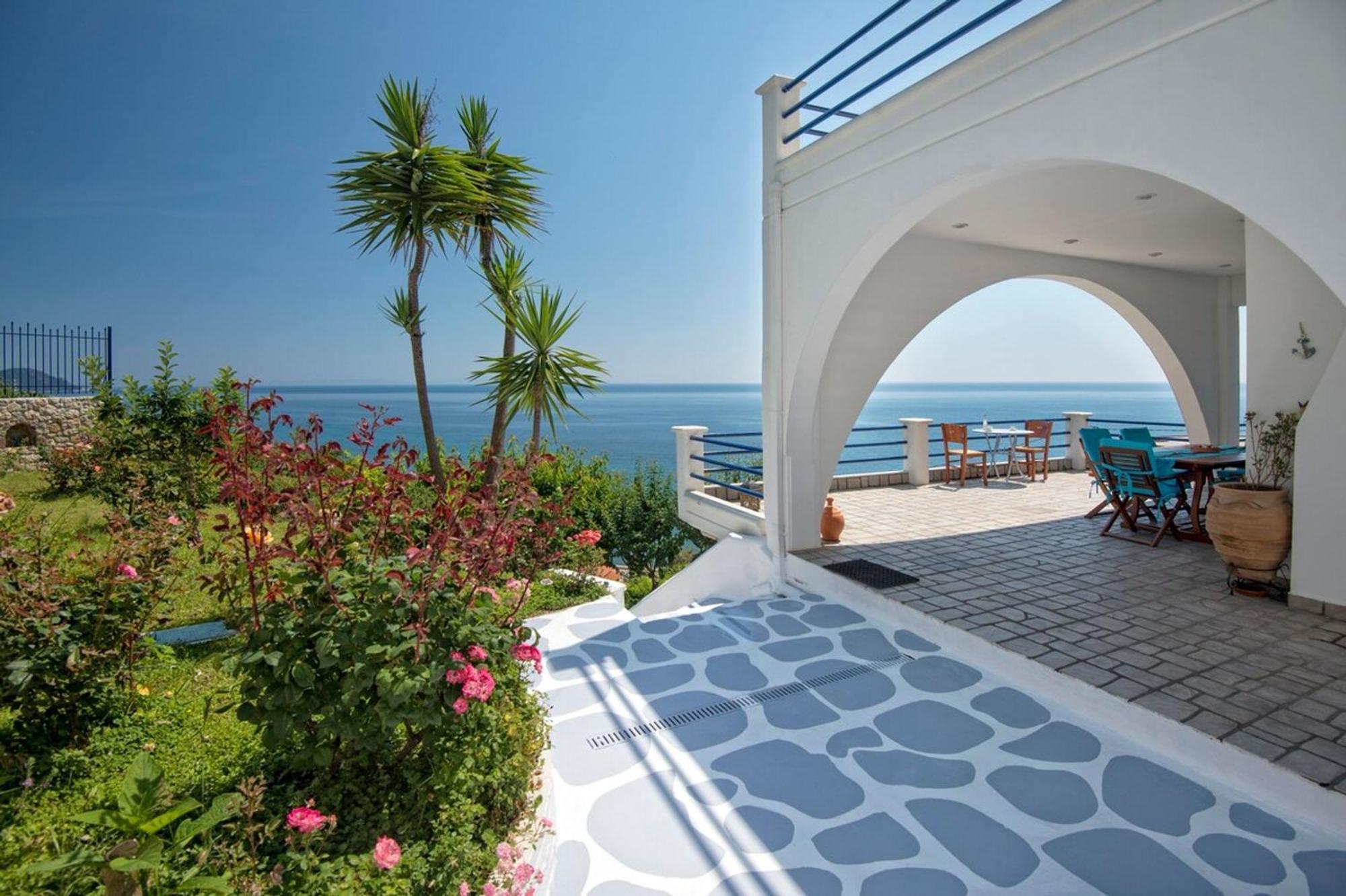 קימי Blue Dream Seaside Villa With Superb Sea Views מראה חיצוני תמונה